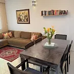 Apartamento No Posto Nove Em Ipanema! Quadra Da Praia!
