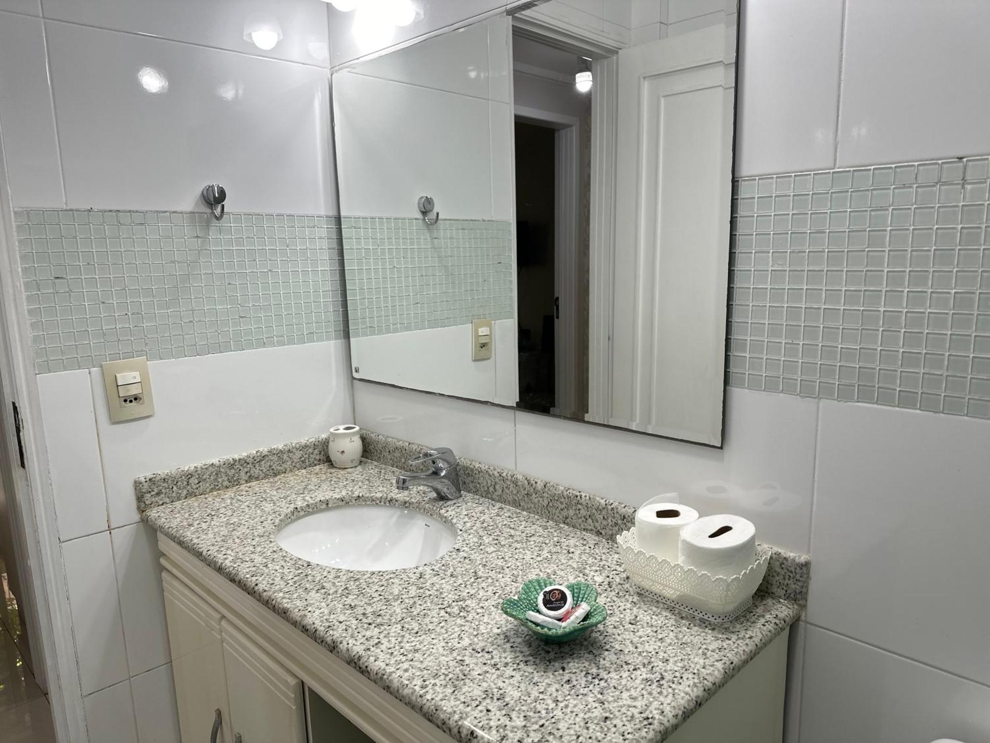 No Posto Nove Em Ipanema! Quadra Da Praia! Apartamento