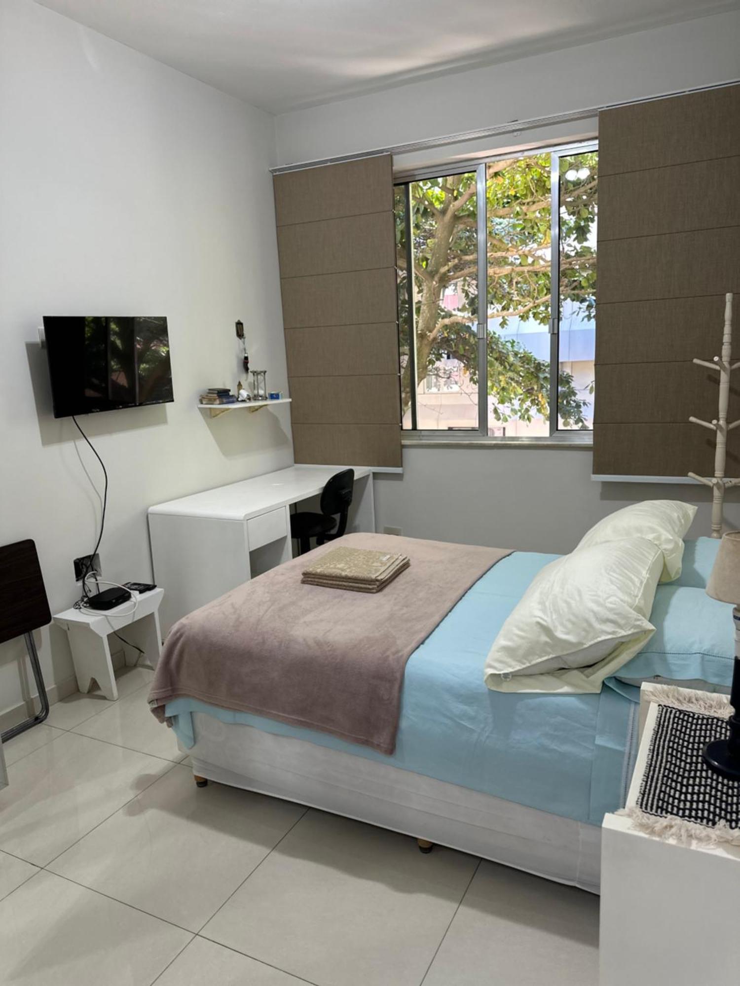 Apartemen No Posto Nove Em Ipanema! Quadra Da Praia! *